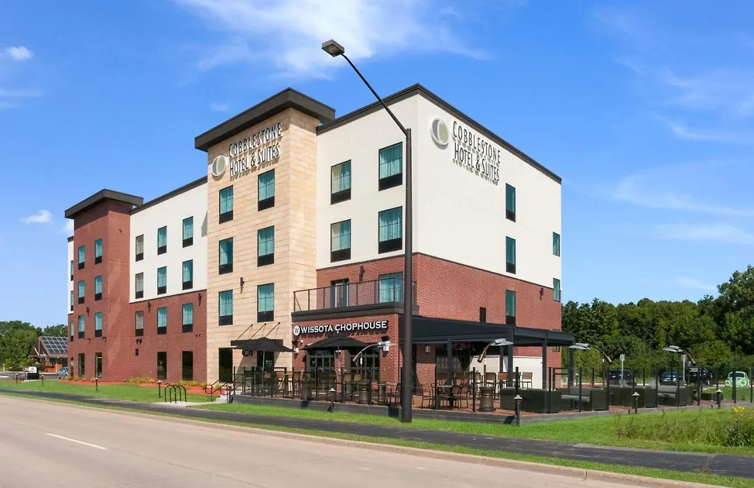 Cobblestone Hotel & Suites Appleton International Airport-1