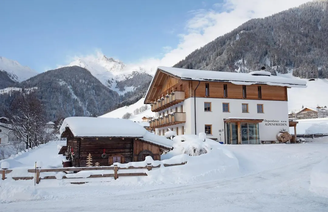 Hotel Alpenfrieden-1