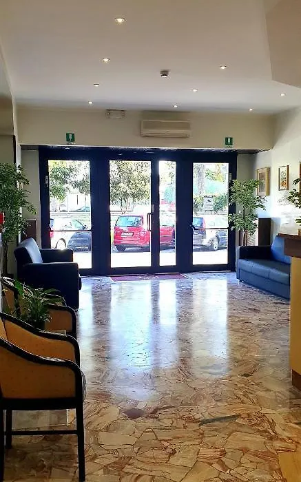 H&L Hotel-1