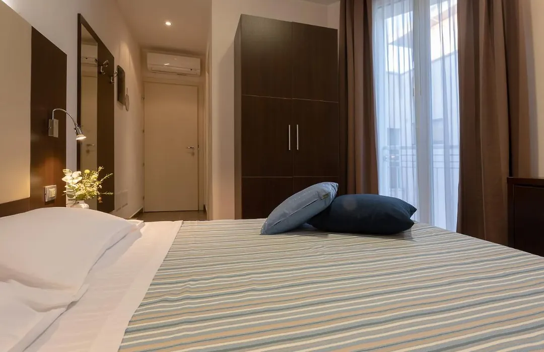 Gimmi Hotel-1