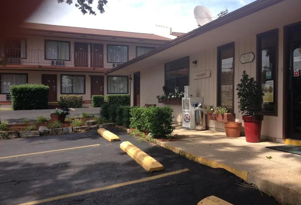 The Parkwood Inn & Suites-1