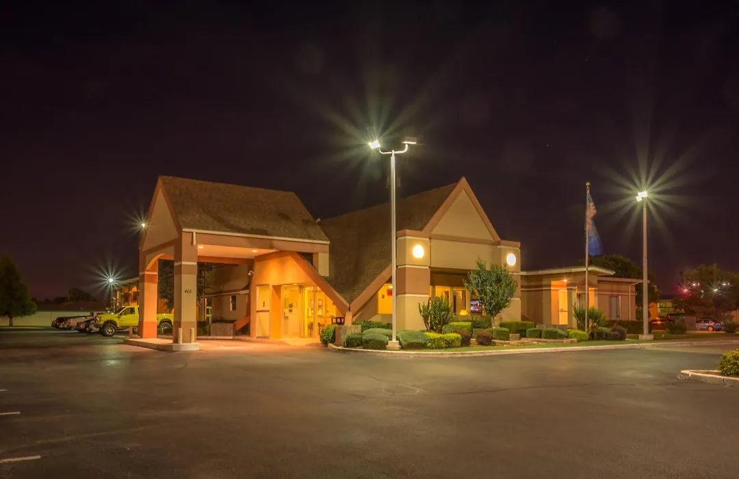 Howard Johnson By Wyndham Oklahoma City Okc Airport, Near Fairgrounds, I40- Free Full Hot Breakfast-1