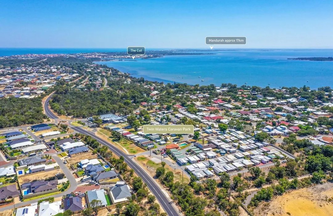 Twin Waters Caravan Park-1