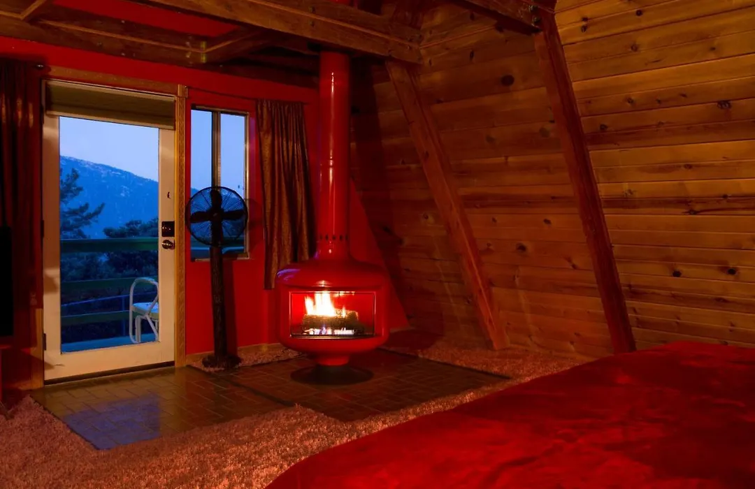 Hicksville Pines Chalets & Motel-1