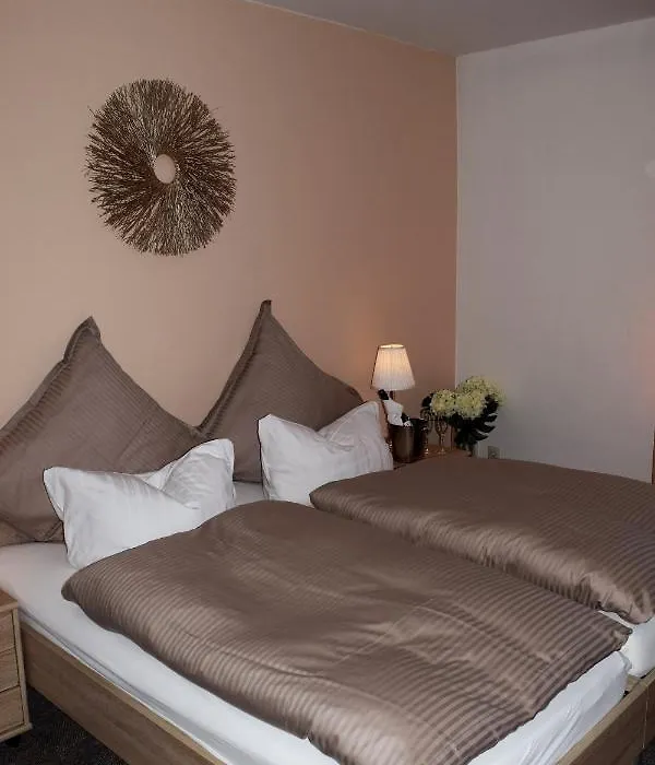 Hotel- Restaurant Kerzan'S-1