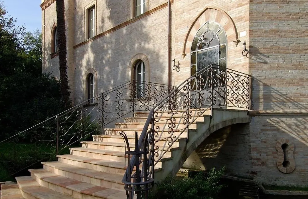 Castello Montegiove-1