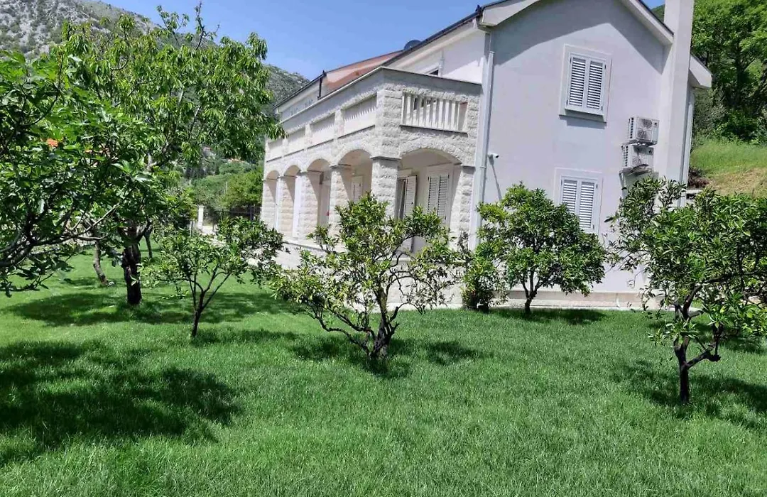 Queen Teuta - Sea View - Private Parking & Garden - Bbq Grill-1