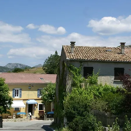 Logis Grand Hotel Bain-2