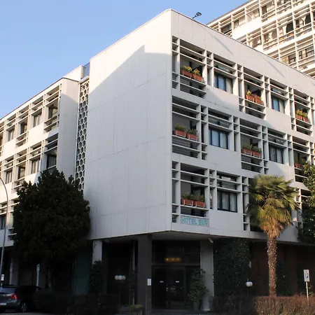 iH Hotels Milano Eur - Trezzano sul Naviglio-3