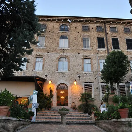 Hotel Il Cavalier D'Arpino-2