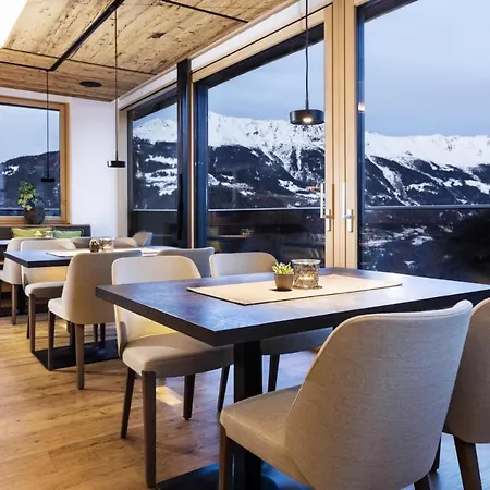 Hotel Garni Tirol-2