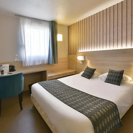 Brit Hotel Landivisiau-2