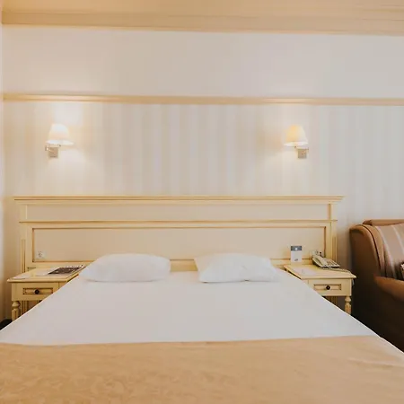 Premier Geneva Hotel-2