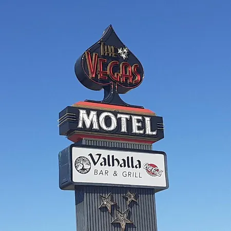 Vegas Minot Hotel-2