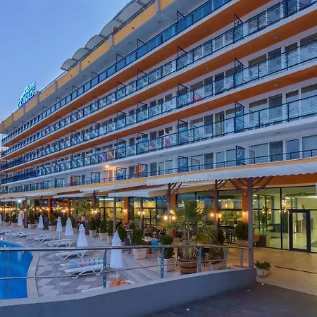 Hotel Glarus Beach-3