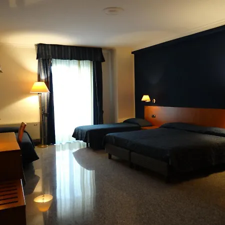 Hotel 90-2