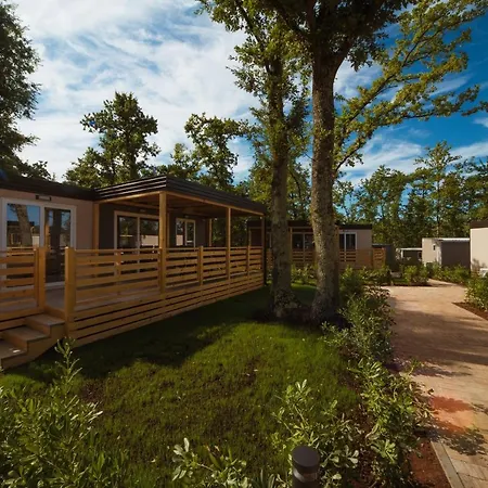Eurocamp Mobile Homes At Campsite Park Umag-3