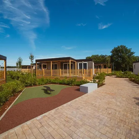 Eurocamp Mobile Homes At Campsite Park Umag-2