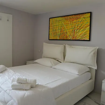 Dimore Pietrapenta Apartments, Suites&Rooms ( Via Lucana 223 - Via Piave 23 )-2