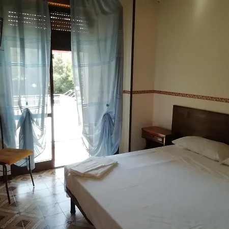 Hotel La Carina-2