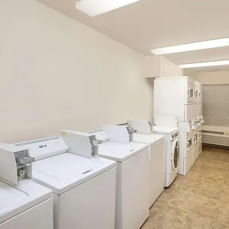 Woodspring Suites Jacksonville Beach Blvd-2