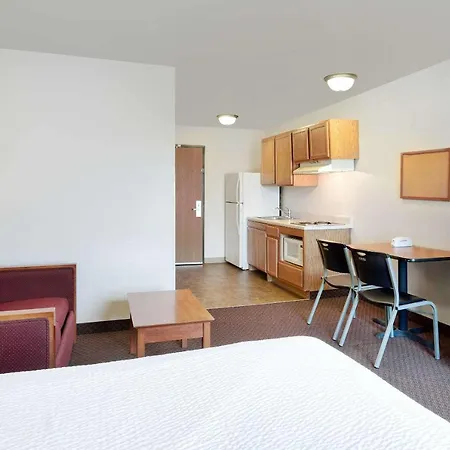 Woodspring Suites Tyler Rose Garden-2