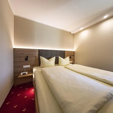 Hotel Zur Schmiede-3
