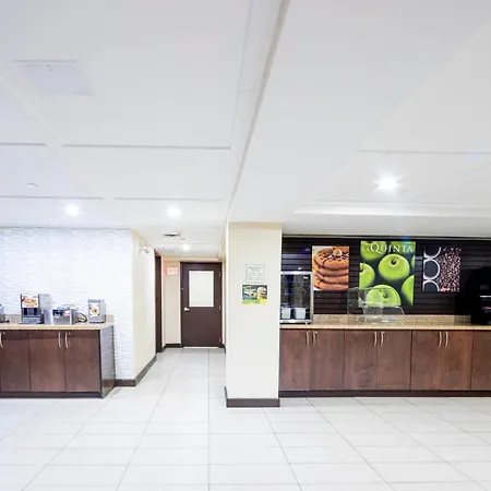 La Quinta By Wyndham Oshawa-2