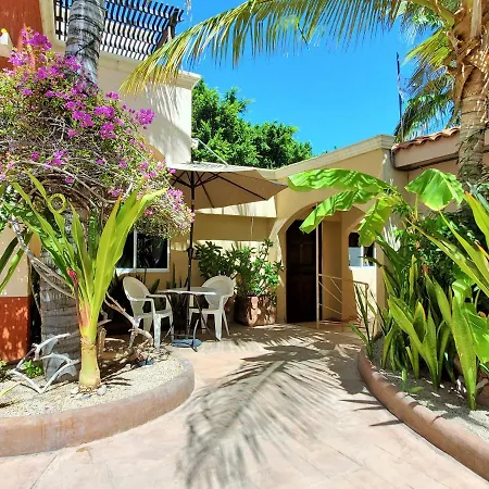 Coco Cabanas And Casitas Vacation Rentals-3