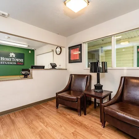Hometowne Studios By Red Roof Fresno - West-2