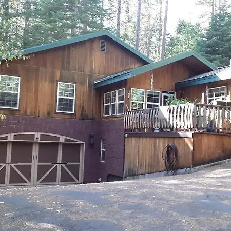 Winterfell Inn - No Xtra Fees, Dog Ok, King & Queen Suites-2
