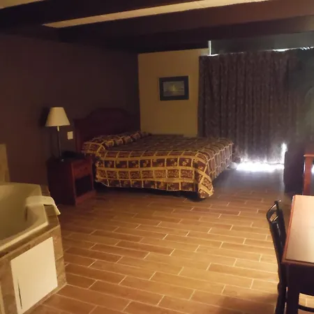 Budgetel Inn & Suites Hotel-3