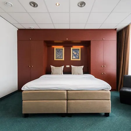 Prominent Inn Hotel-2