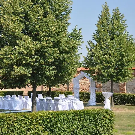 Hotel Chateau Zamek Cejkovice-2