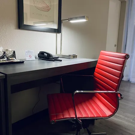 Ramada By Wyndham Hartford North - Bradley Airport-3