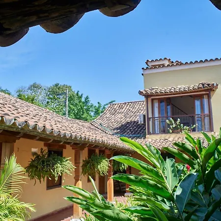 La Casa Amarilla-2
