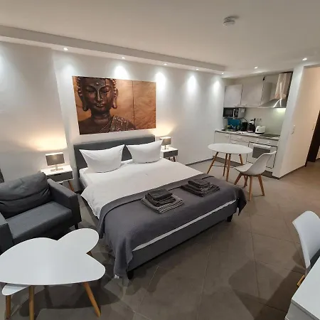 Check-Inn Hotels - Essen-3