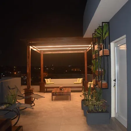 Montecito Apartments-2