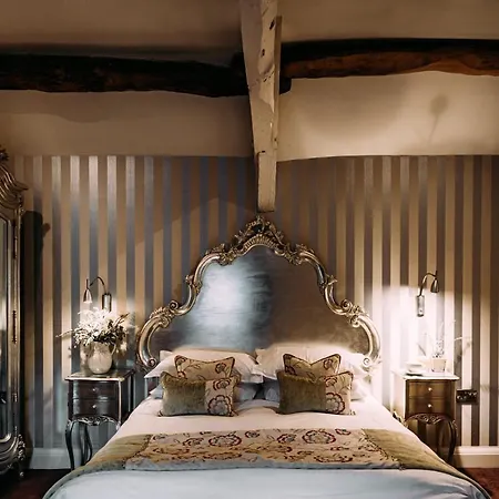The Royal Hotel-3