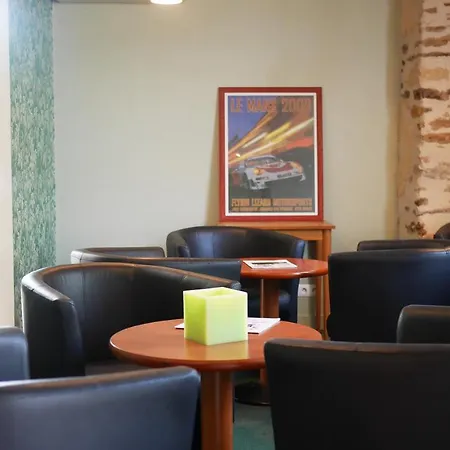 Logis Hotel & Restaurant - Le Saint-Louis-2