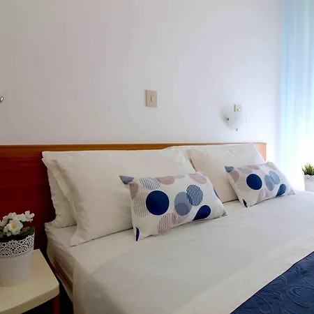 Hotel Kelly-3