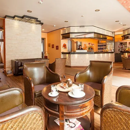 Hotel Mondial-2