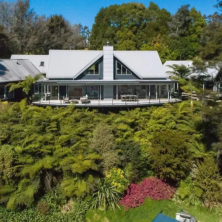 Fantail River Lodge-2