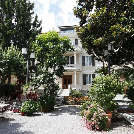 Genovese Villa Elena Residence-2