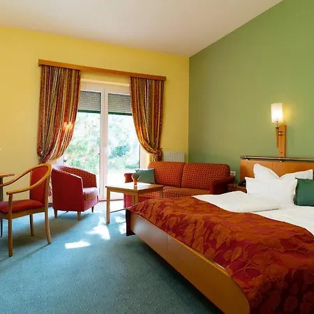 Hotel Garni Poelzl-3