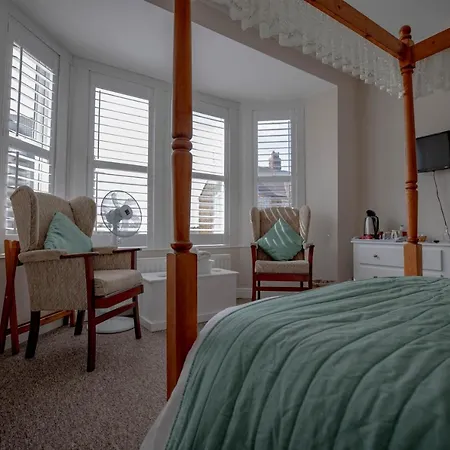 Claremont Guesthouse-2