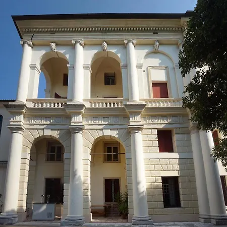 Guest House Villa Angaran San Giuseppe-2