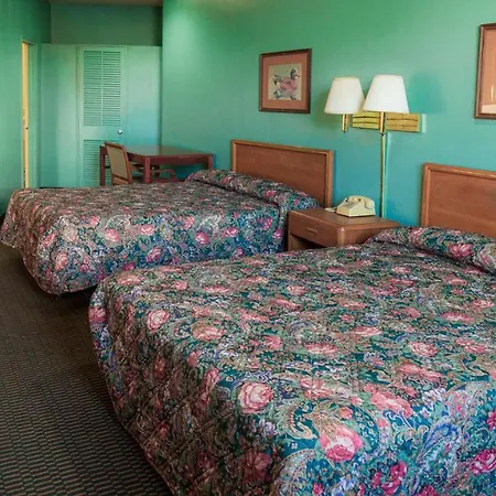 Red Horse Motel Dayton Moraine-3