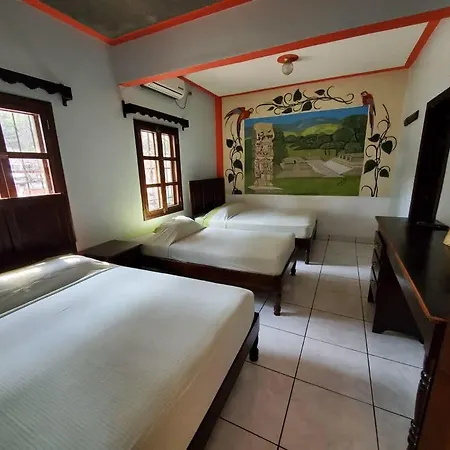 Hotel & Hostal Yaxkin Copan-2