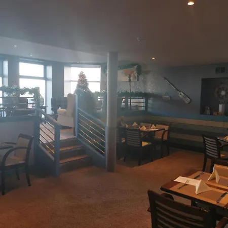 Marine Hotel-3